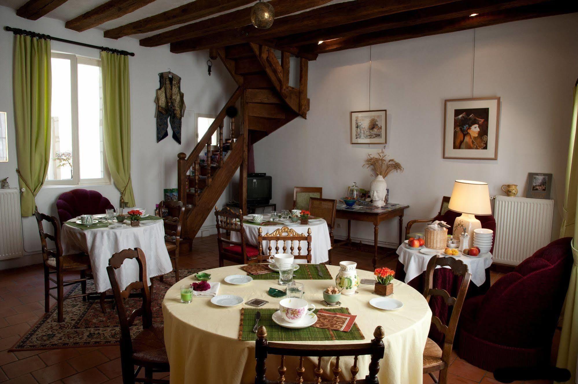 La Demeure Saint-Ours Bed & Breakfast Loches Bagian luar foto